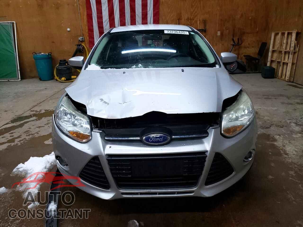 FORD FOCUS 2012 - 1FAHP3K2XCL139415