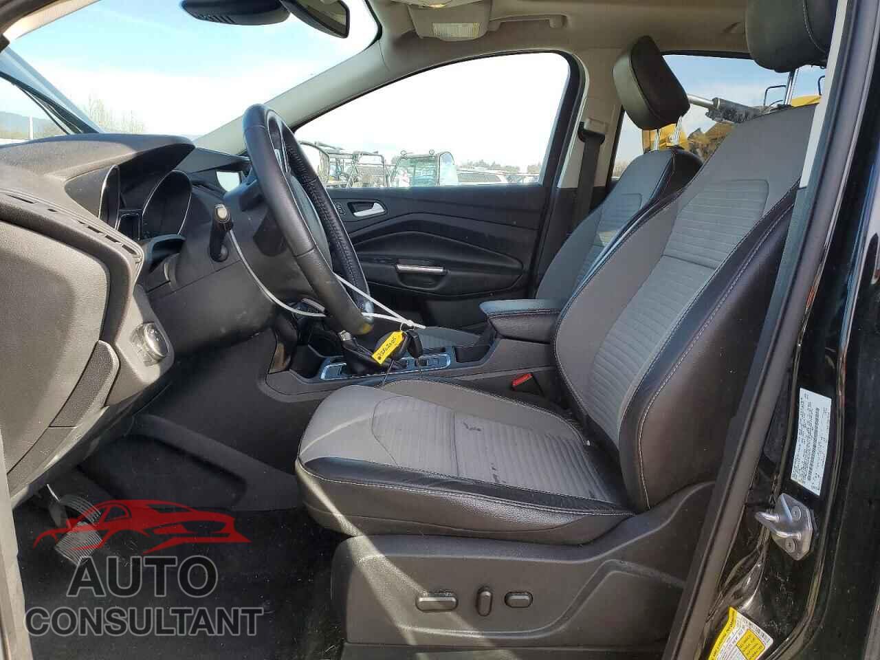 FORD ESCAPE 2018 - 1FMCU9GD3JUD22619