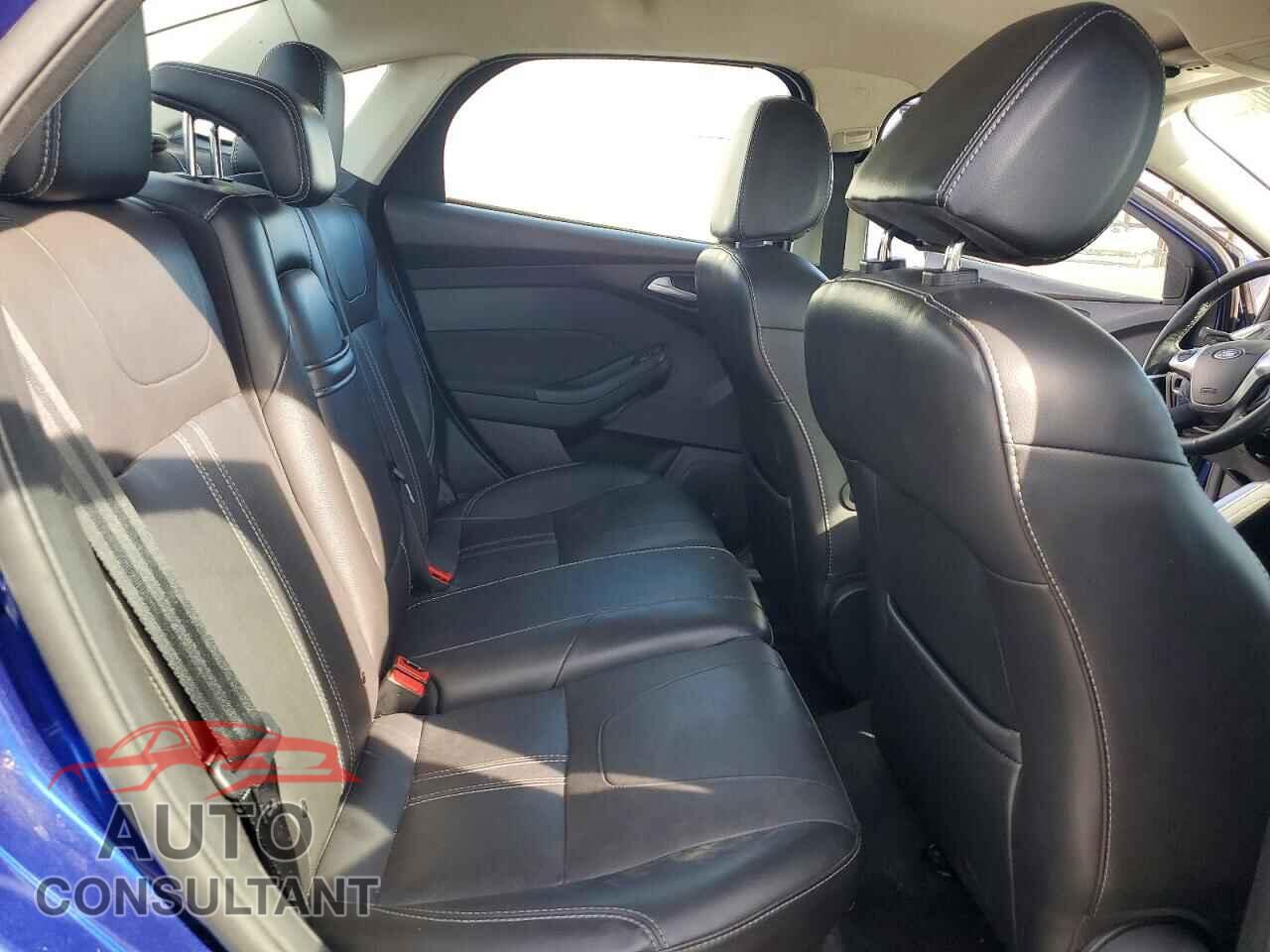 FORD FOCUS 2012 - 1FAHP3J28CL480359