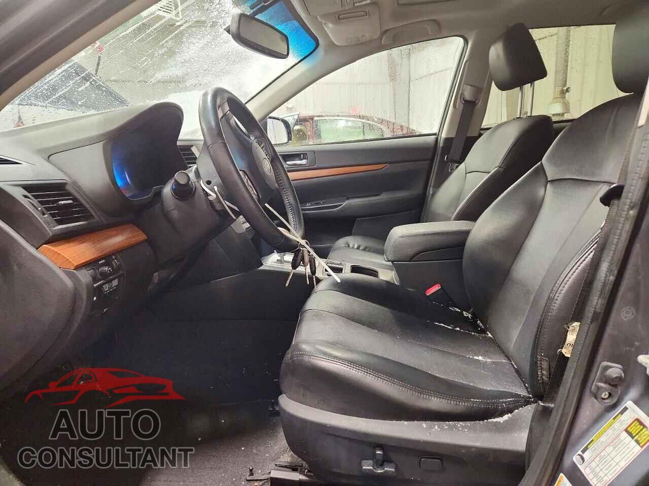 SUBARU OUTBACK 2014 - 4S4BRBLC4E3205418