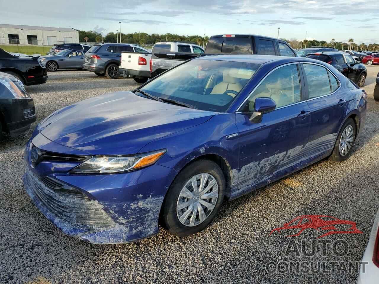 TOYOTA CAMRY 2018 - 4T1B31HK4JU502754