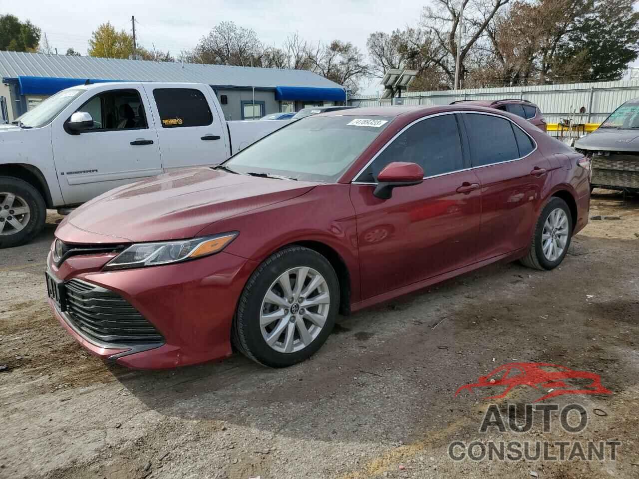 TOYOTA CAMRY 2018 - 4T1B11HK9JU589301