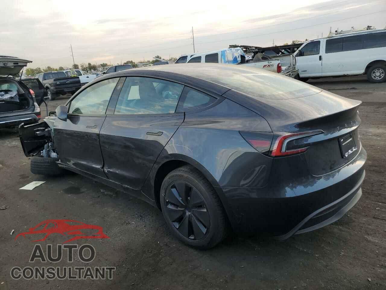 TESLA MODEL 3 2024 - 5YJ3E1EB3RF813295