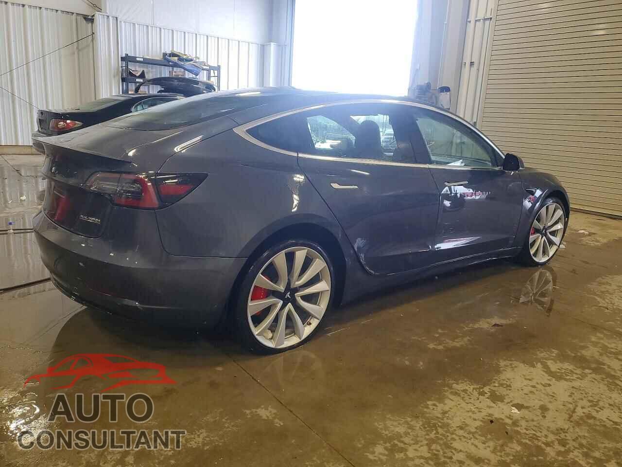 TESLA MODEL 3 2018 - 5YJ3E1EB6JF079983