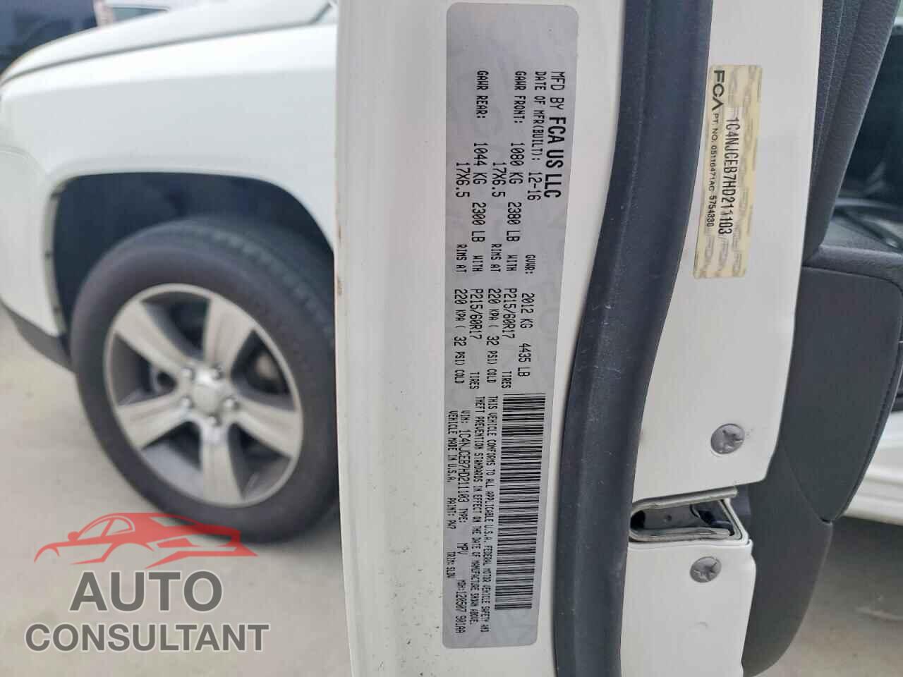 JEEP COMPASS 2017 - 1C4NJCEB7HD211103
