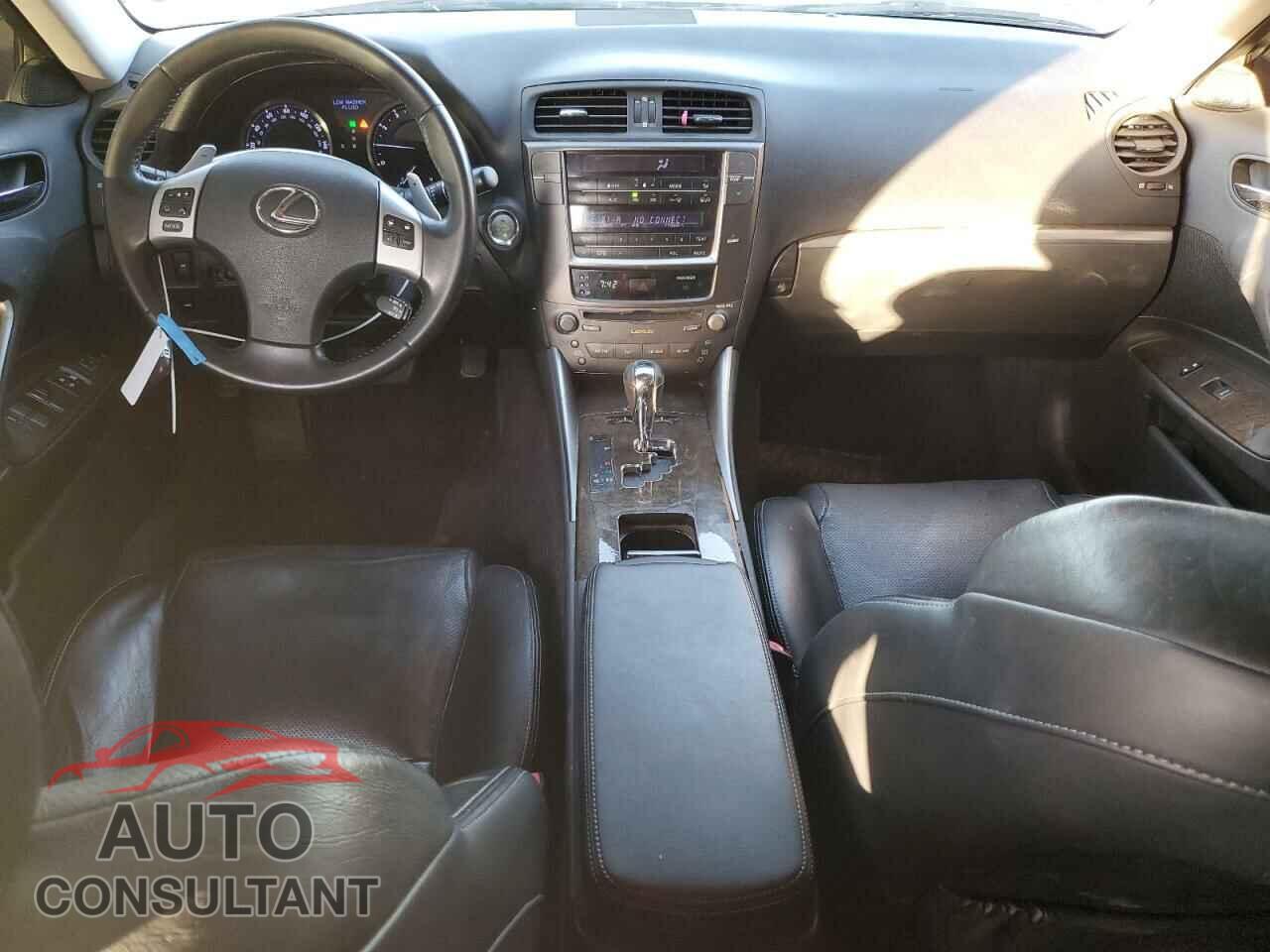 LEXUS IS 2013 - JTHCF5C20D5062852