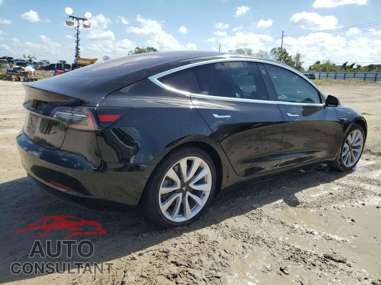 TESLA MODEL 3 2018 - 5YJ3E1EA3JF005847