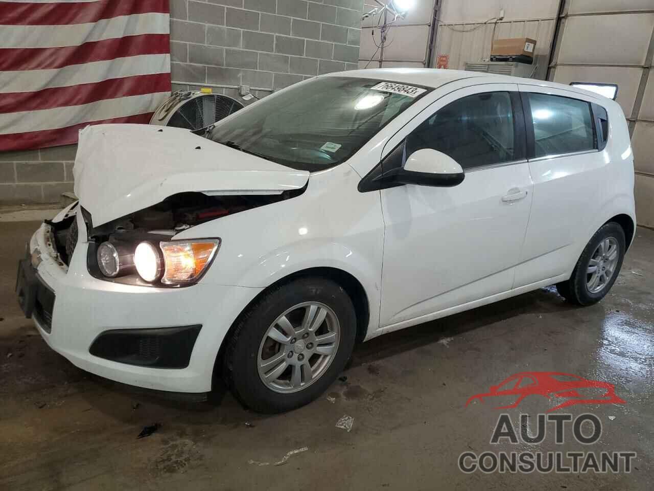 CHEVROLET SONIC 2015 - 1G1JC6SH7F4167256