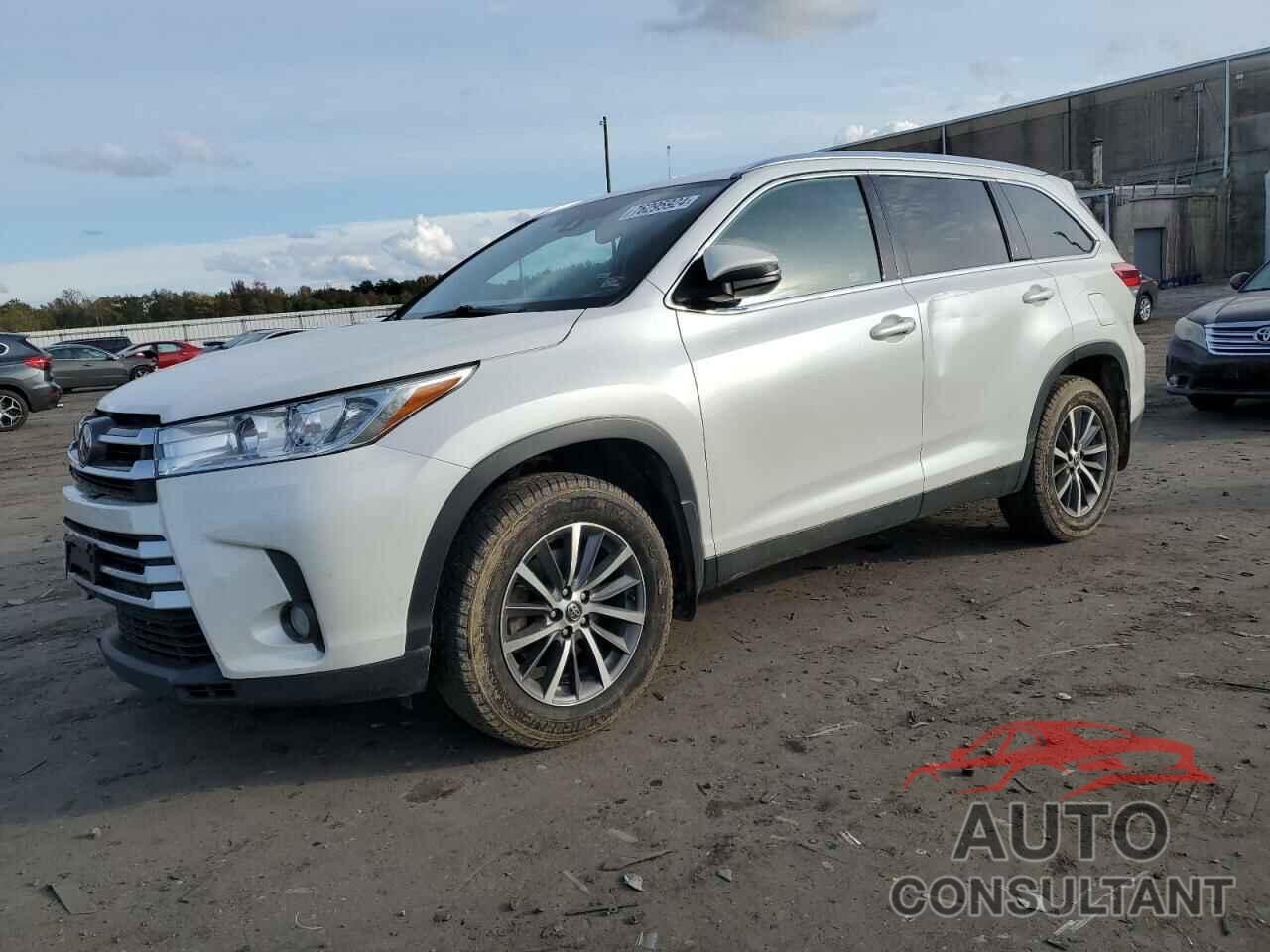 TOYOTA HIGHLANDER 2019 - 5TDJZRFH9KS570753