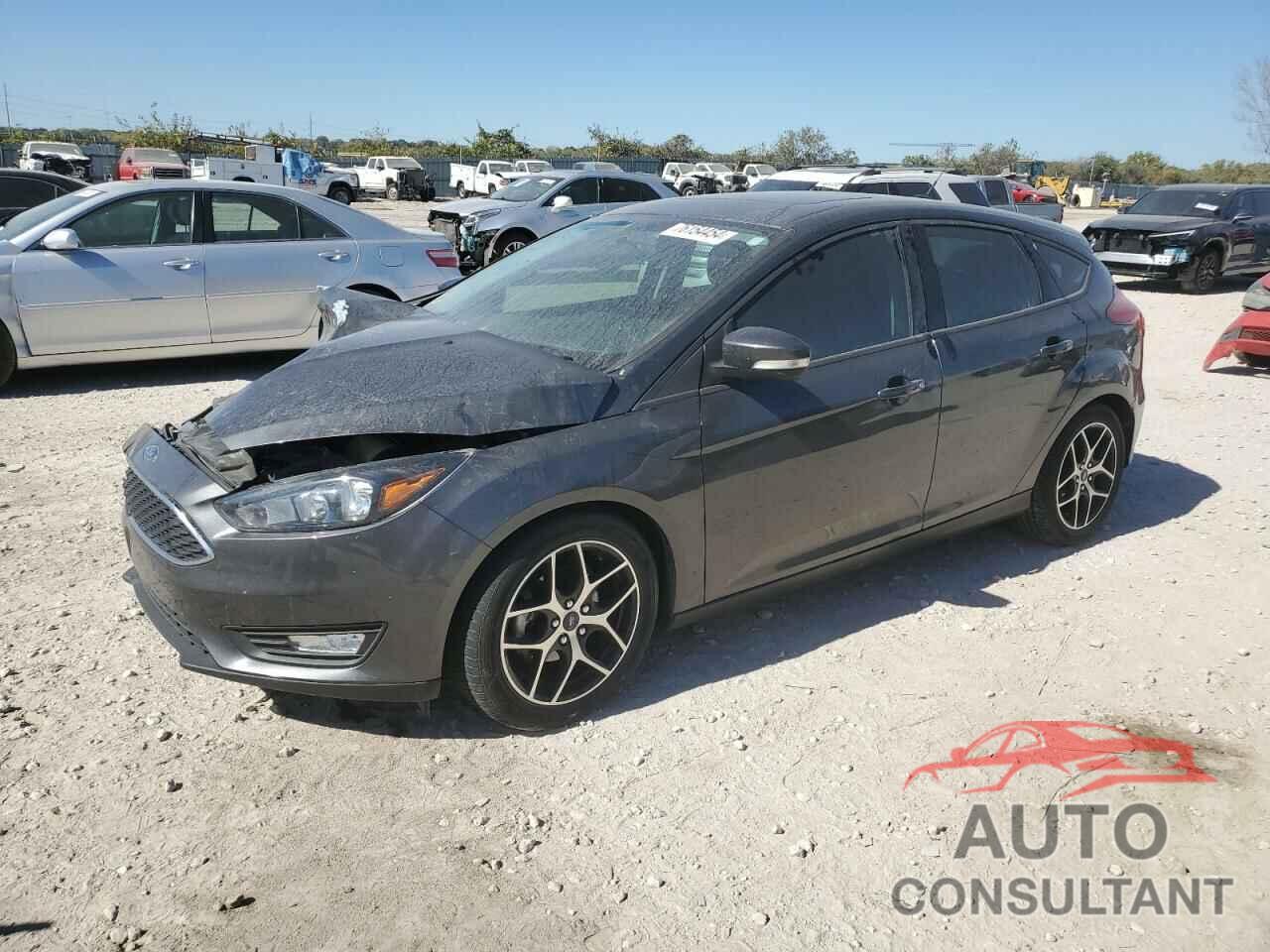 FORD FOCUS 2017 - 1FADP3M23HL277008