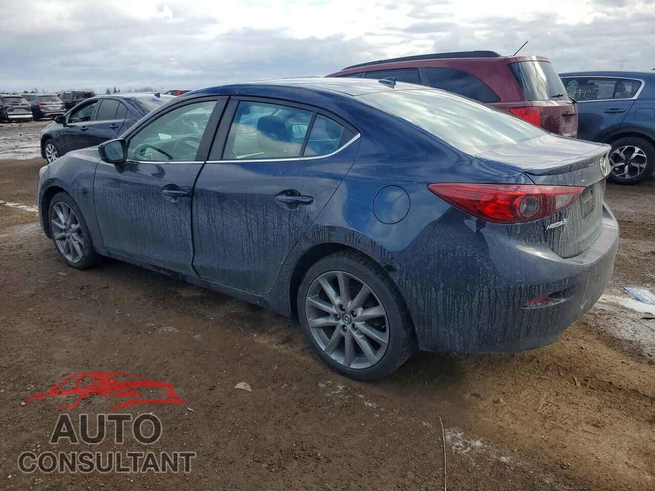 MAZDA 3 2018 - 3MZBN1V3XJM213200