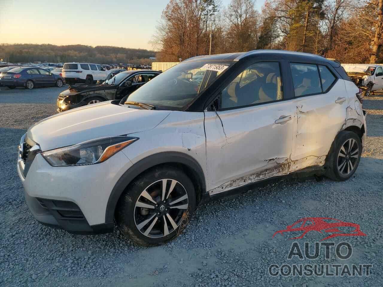 NISSAN KICKS 2018 - 3N1CP5CU4JL510749