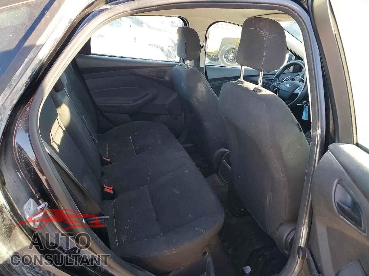 FORD FOCUS 2016 - 1FADP3E28GL377702