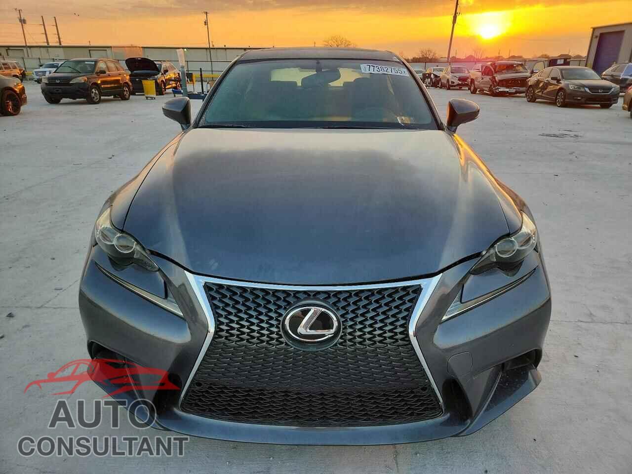 LEXUS IS 2014 - JTHBF1D27E5001003