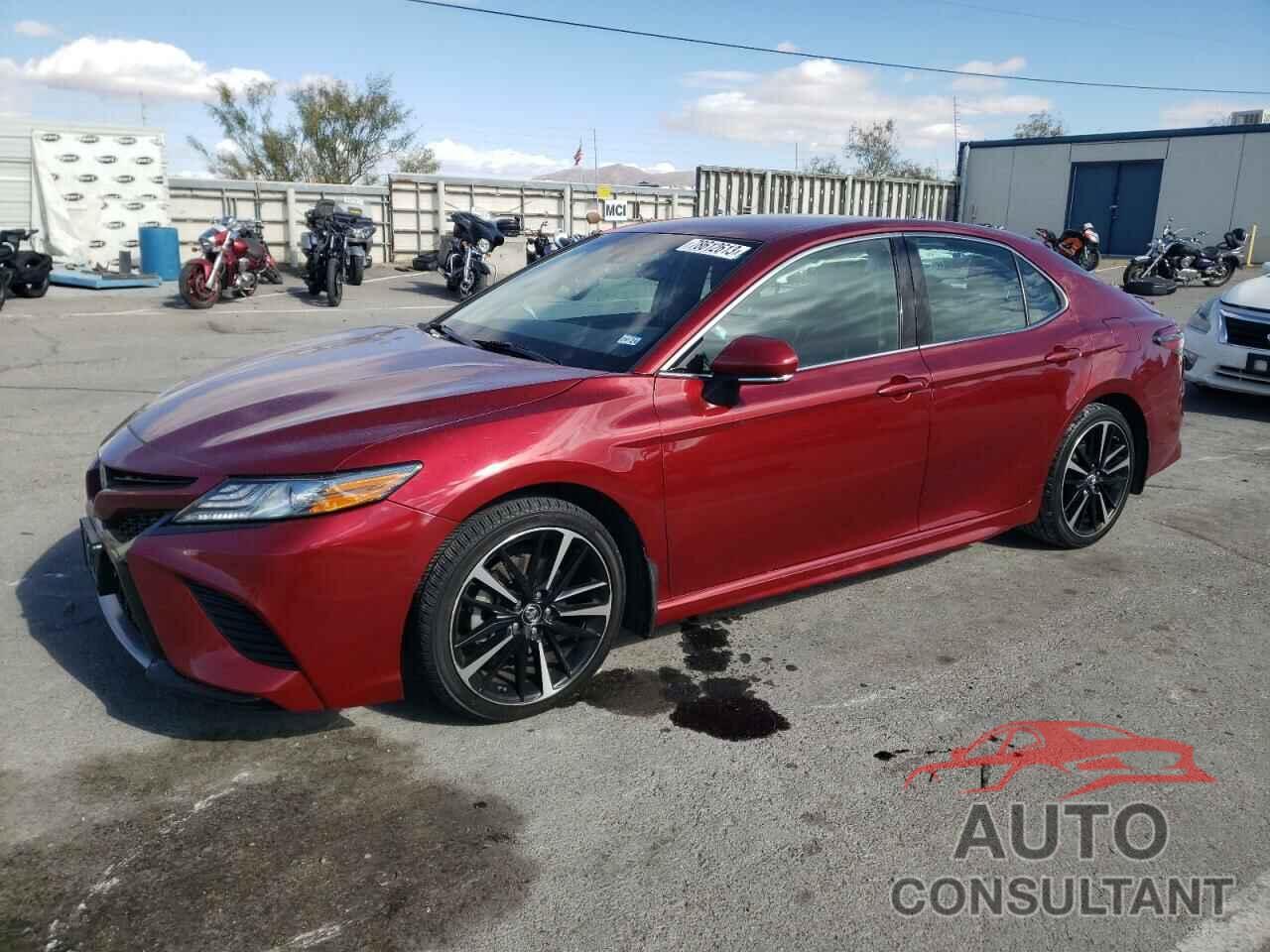 TOYOTA CAMRY 2018 - 4T1B61HK0JU630691