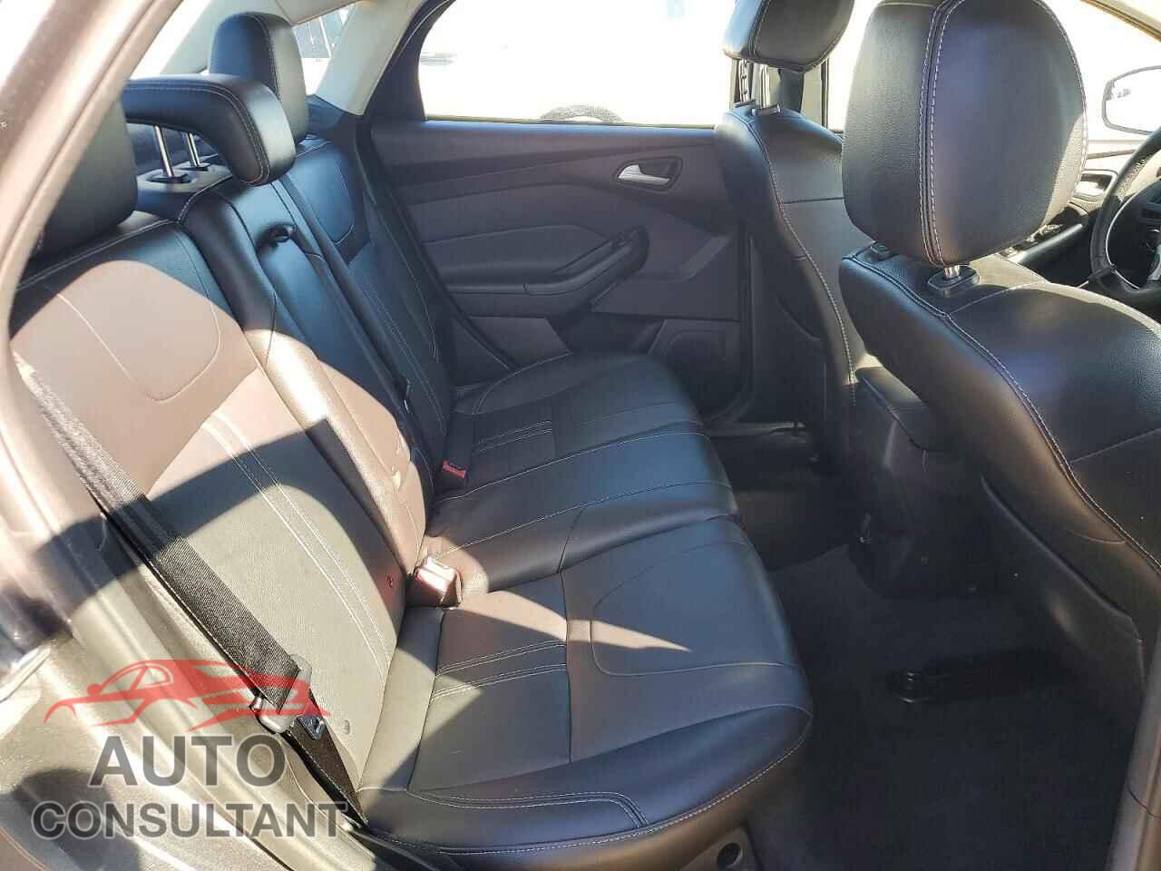 FORD FOCUS 2014 - 1FADP3F21EL323962