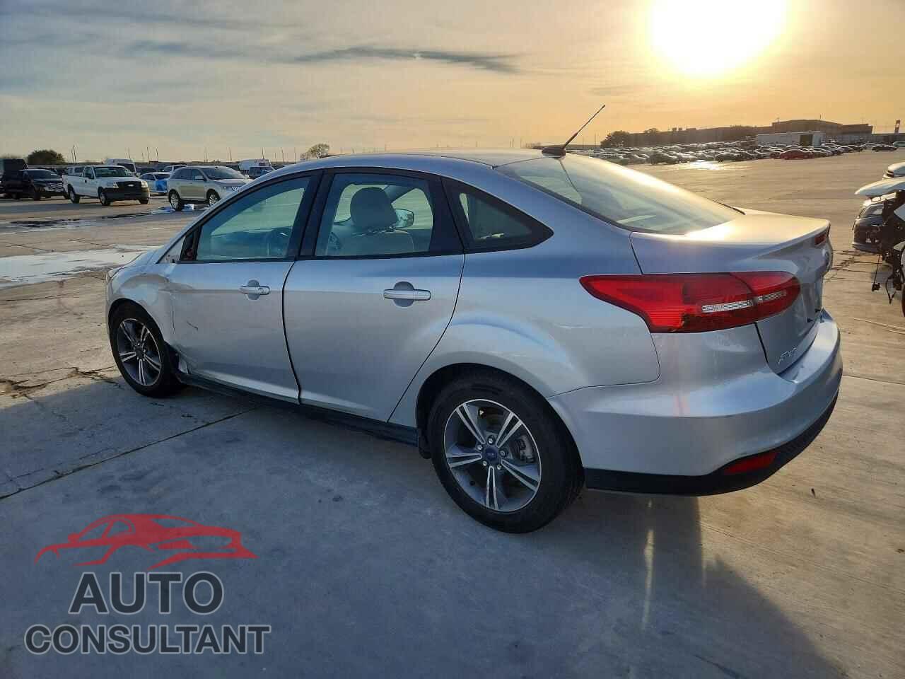 FORD FOCUS 2017 - 1FADP3FE8HL244688