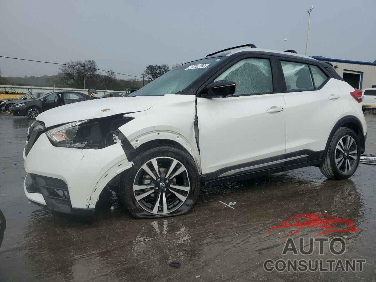 NISSAN KICKS 2018 - 3N1CP5CU2JL529607