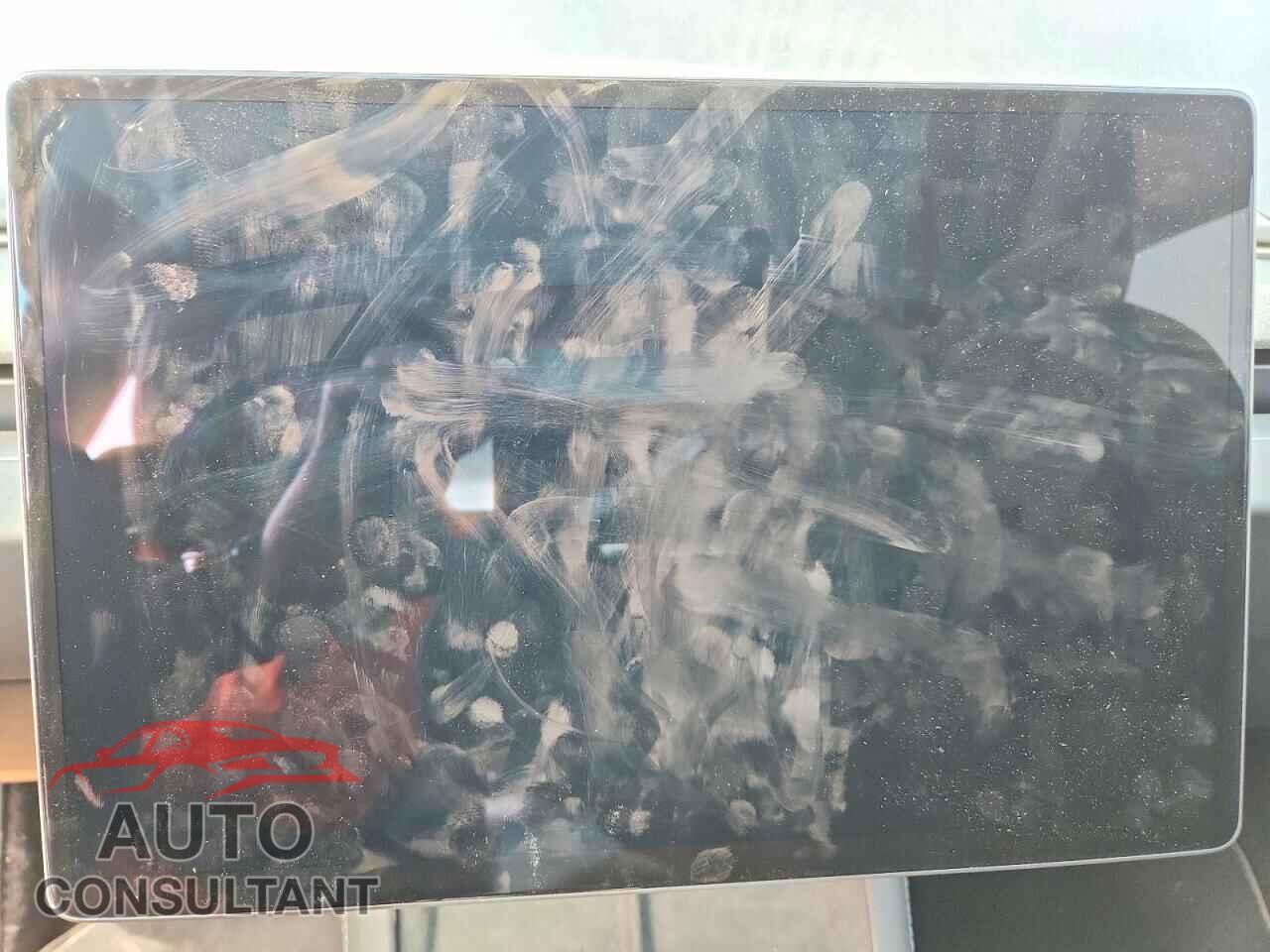 TESLA MODEL 3 2024 - 5YJ3E1EB8RF794775