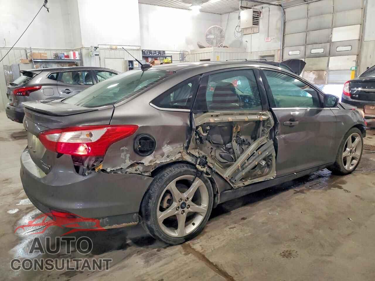 FORD FOCUS 2013 - 1FADP3J2XDL313324