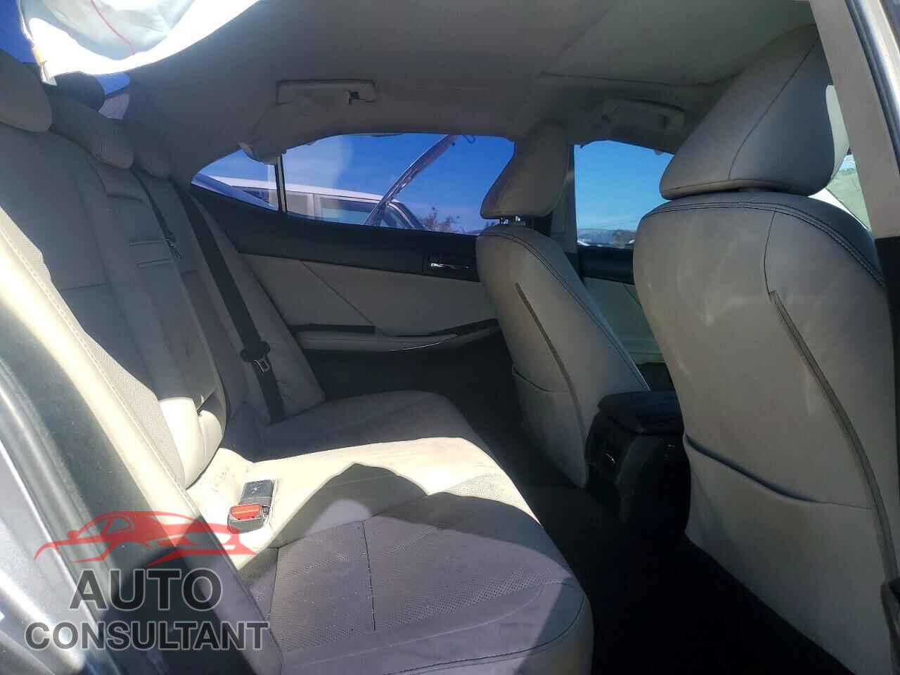 LEXUS IS 2014 - JTHBF1D22E5023362