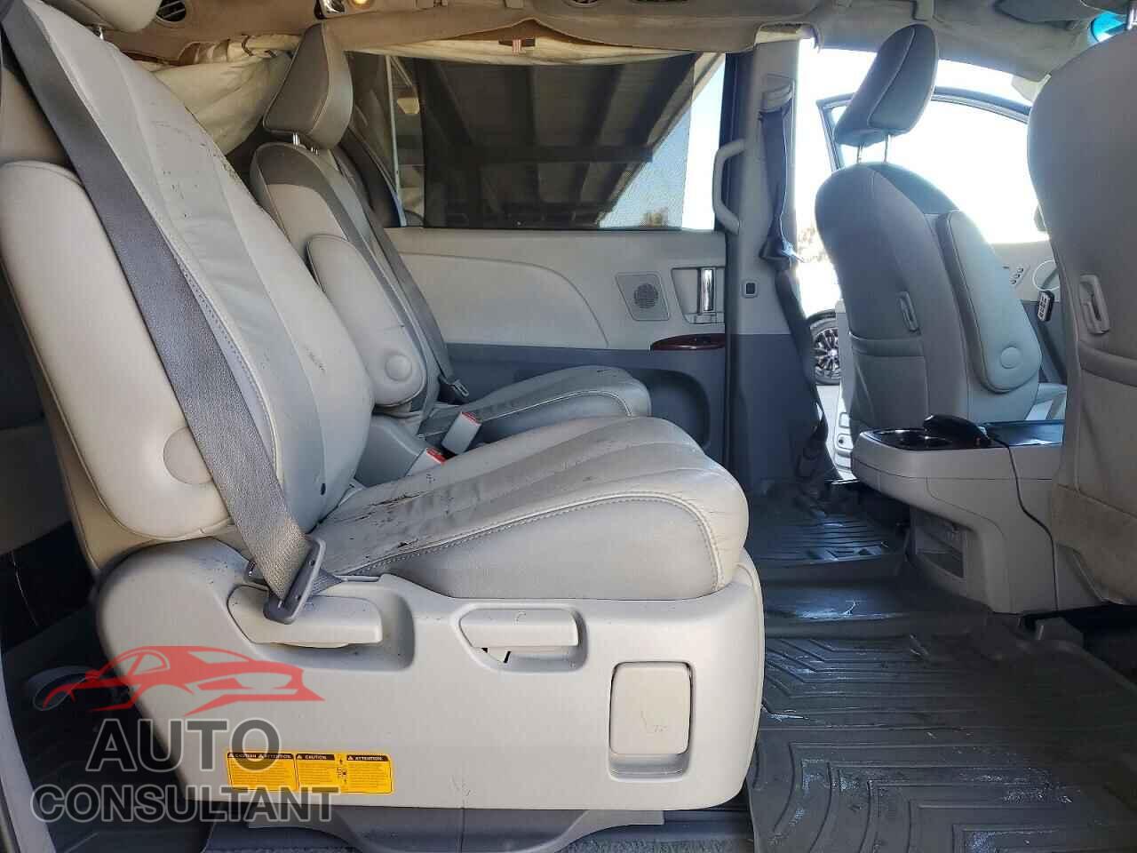 TOYOTA SIENNA 2012 - 5TDYK3DC9CS224873