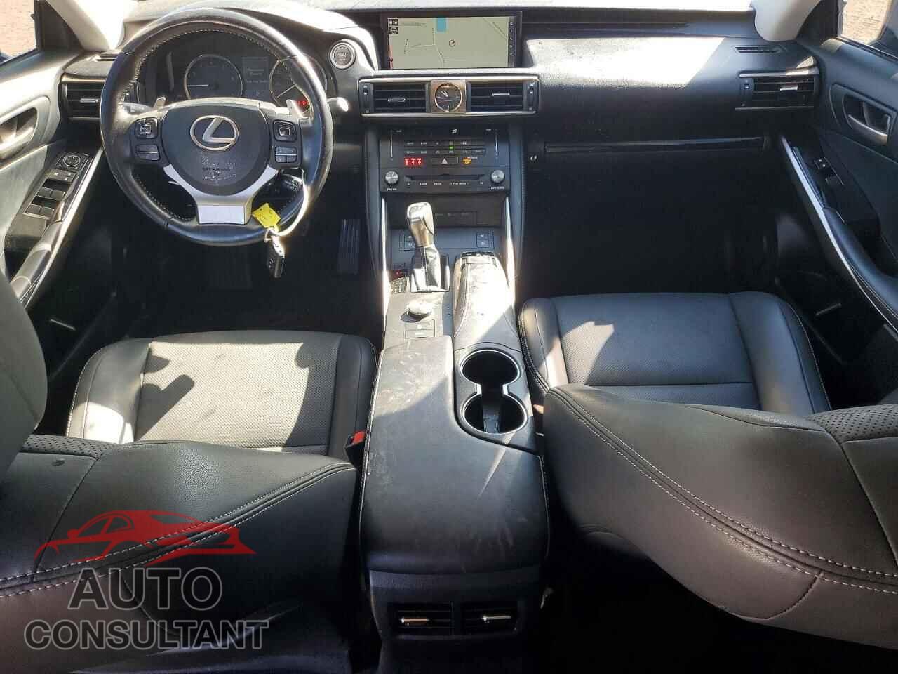 LEXUS IS 2017 - JTHBA1D2XH5052739