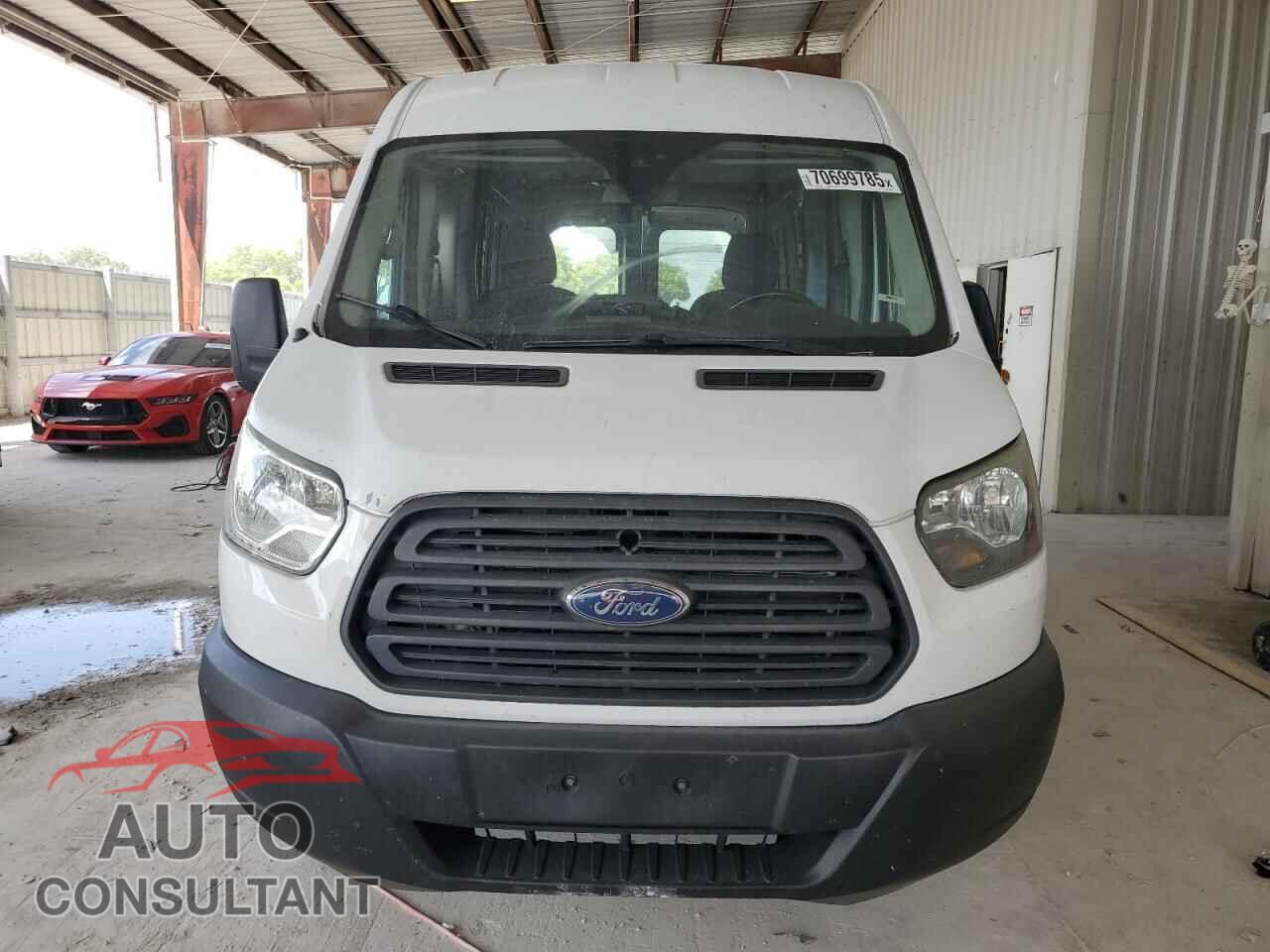 FORD TRANSIT 2017 - 1FTYR2CM3HKA51995