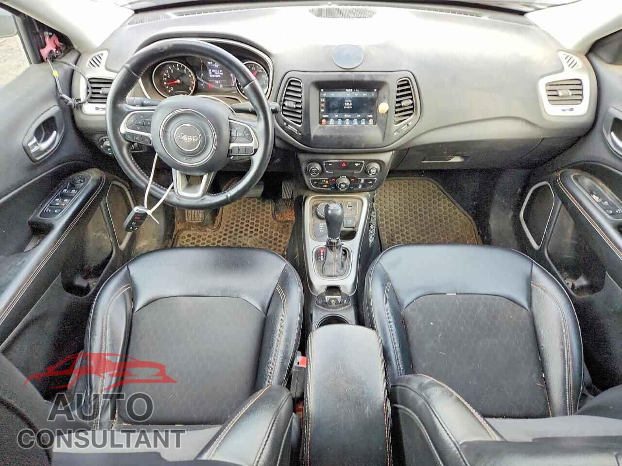 JEEP COMPASS 2019 - 3C4NJDBB2KT749901