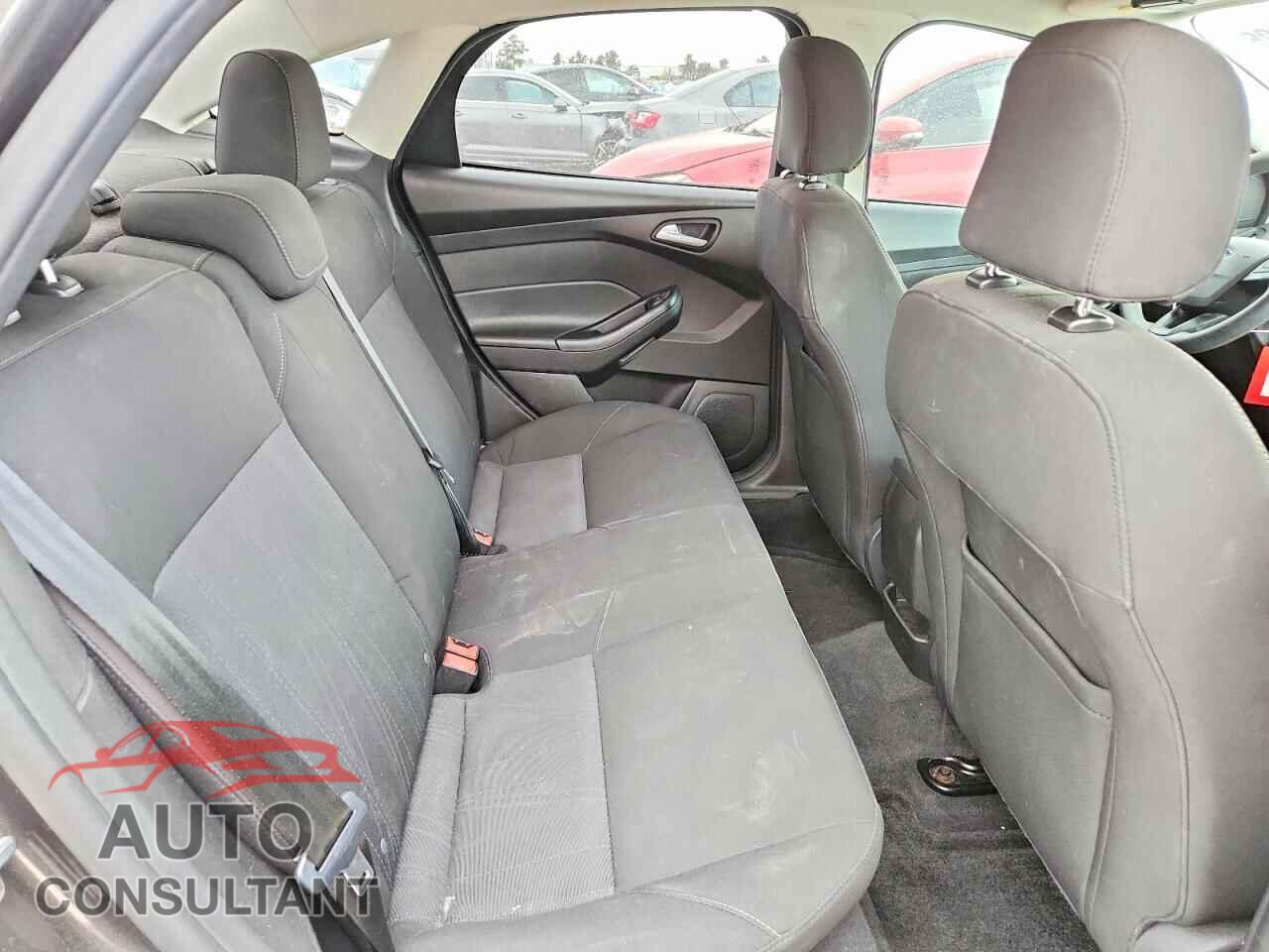 FORD FOCUS 2015 - 1FADP3F29FL340686