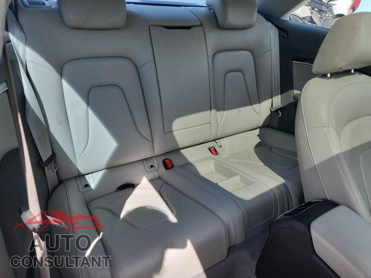 AUDI A5 2012 - WAULFAFR9CA003126