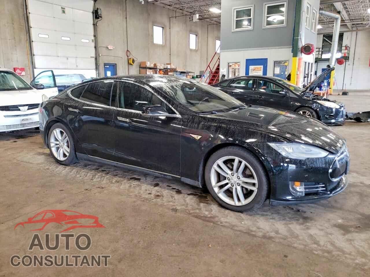 TESLA MODEL S 2015 - 5YJSA1H23FF083399