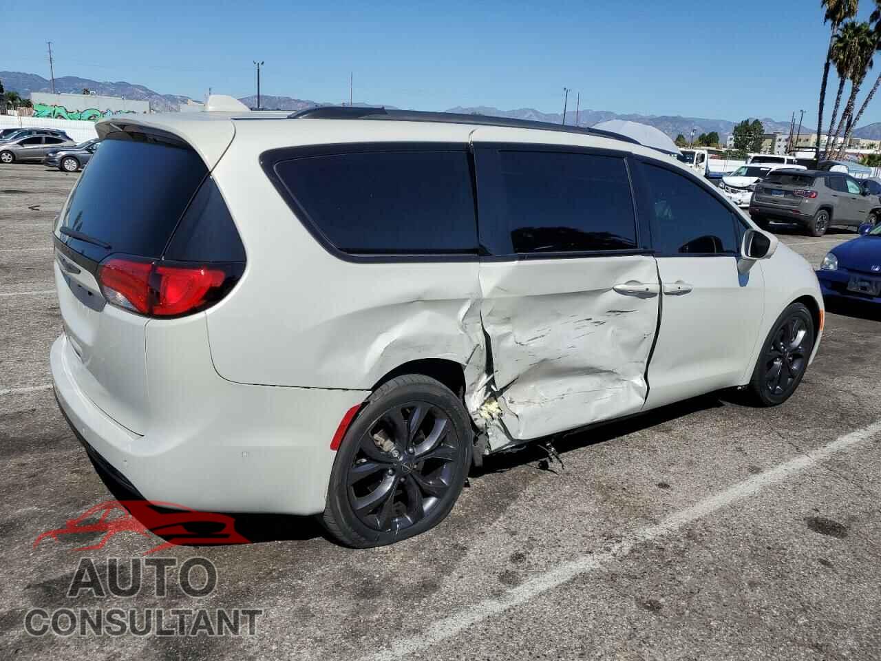CHRYSLER PACIFICA 2020 - 2C4RC1EG2LR145593