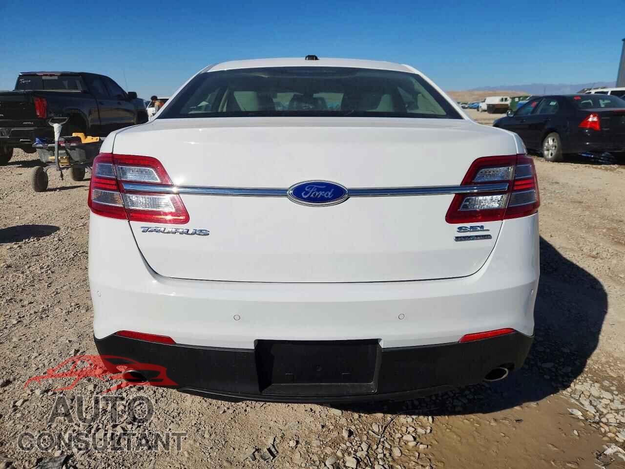 FORD TAURUS 2013 - 1FAHP2E8XDG141475