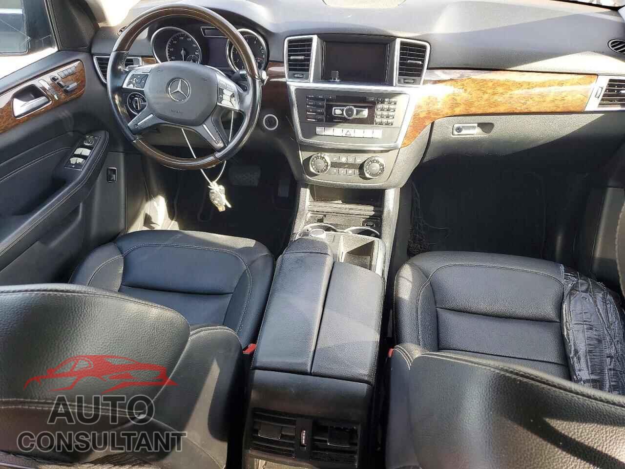 MERCEDES-BENZ M-CLASS 2012 - 4JGDA5HB3CA031285