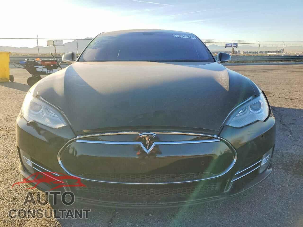 TESLA MODEL S 2013 - 5YJSA1CN5DFP22963