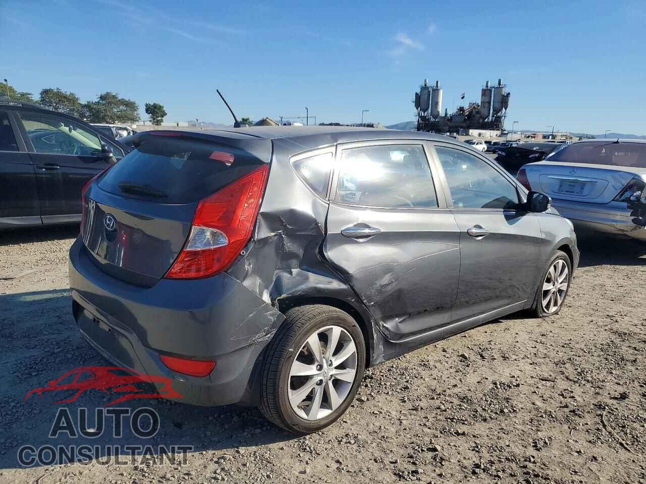 HYUNDAI ACCENT 2013 - KMHCU5AE2DU086852