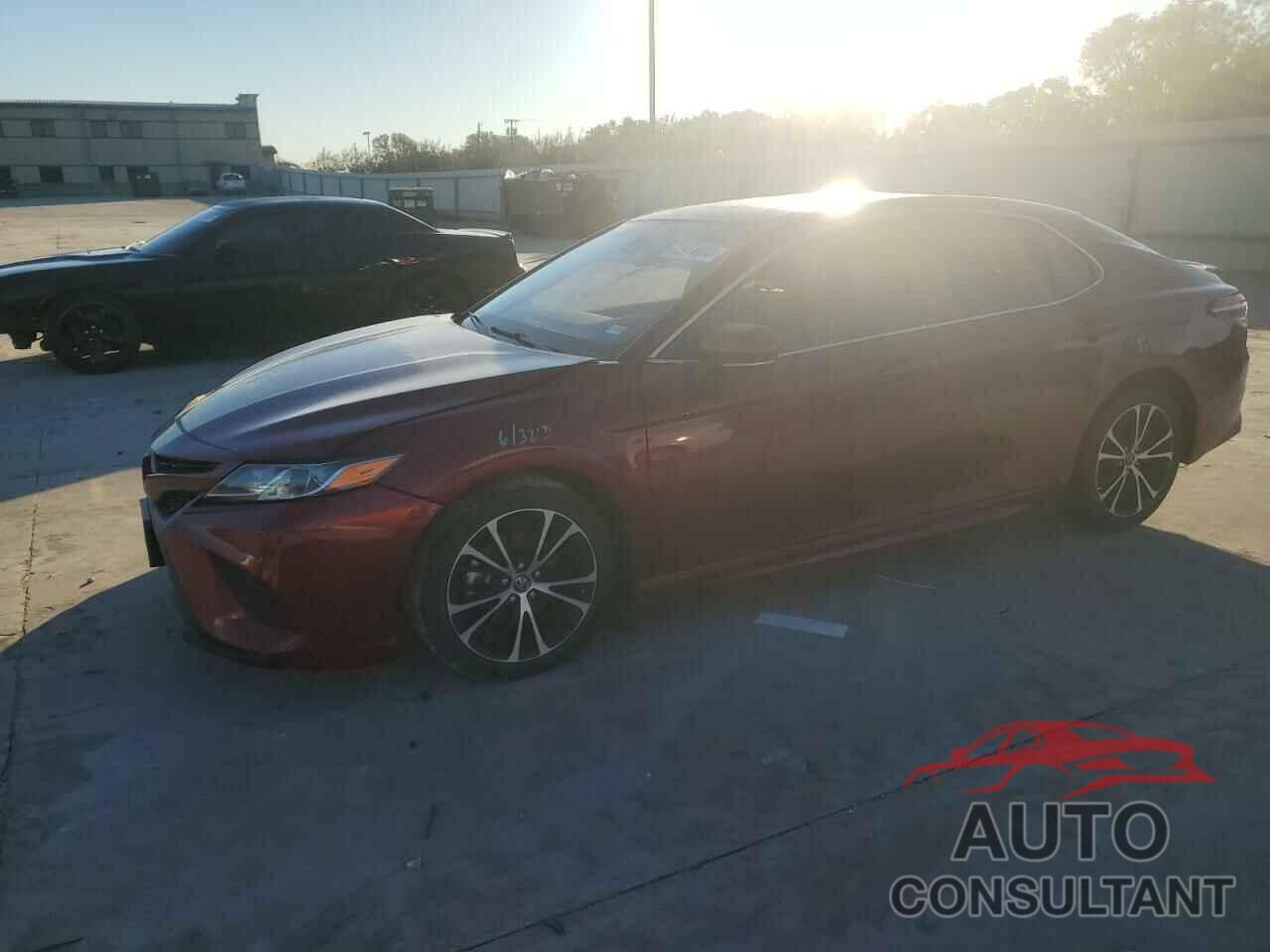 TOYOTA CAMRY 2018 - 4T1B11HK0JU548717