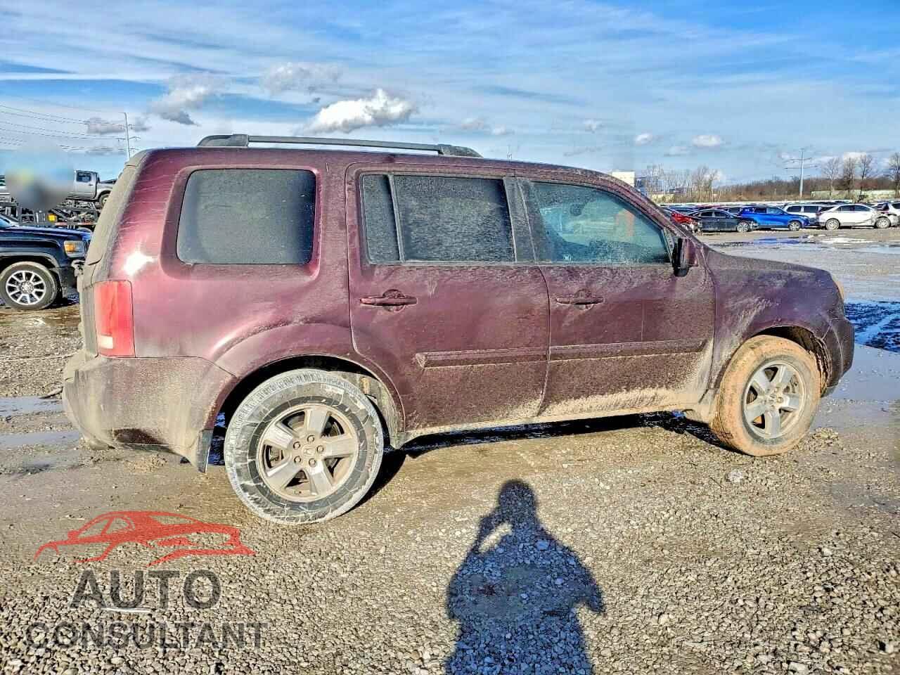 HONDA PILOT 2011 - 5FNYF4H79BB084656