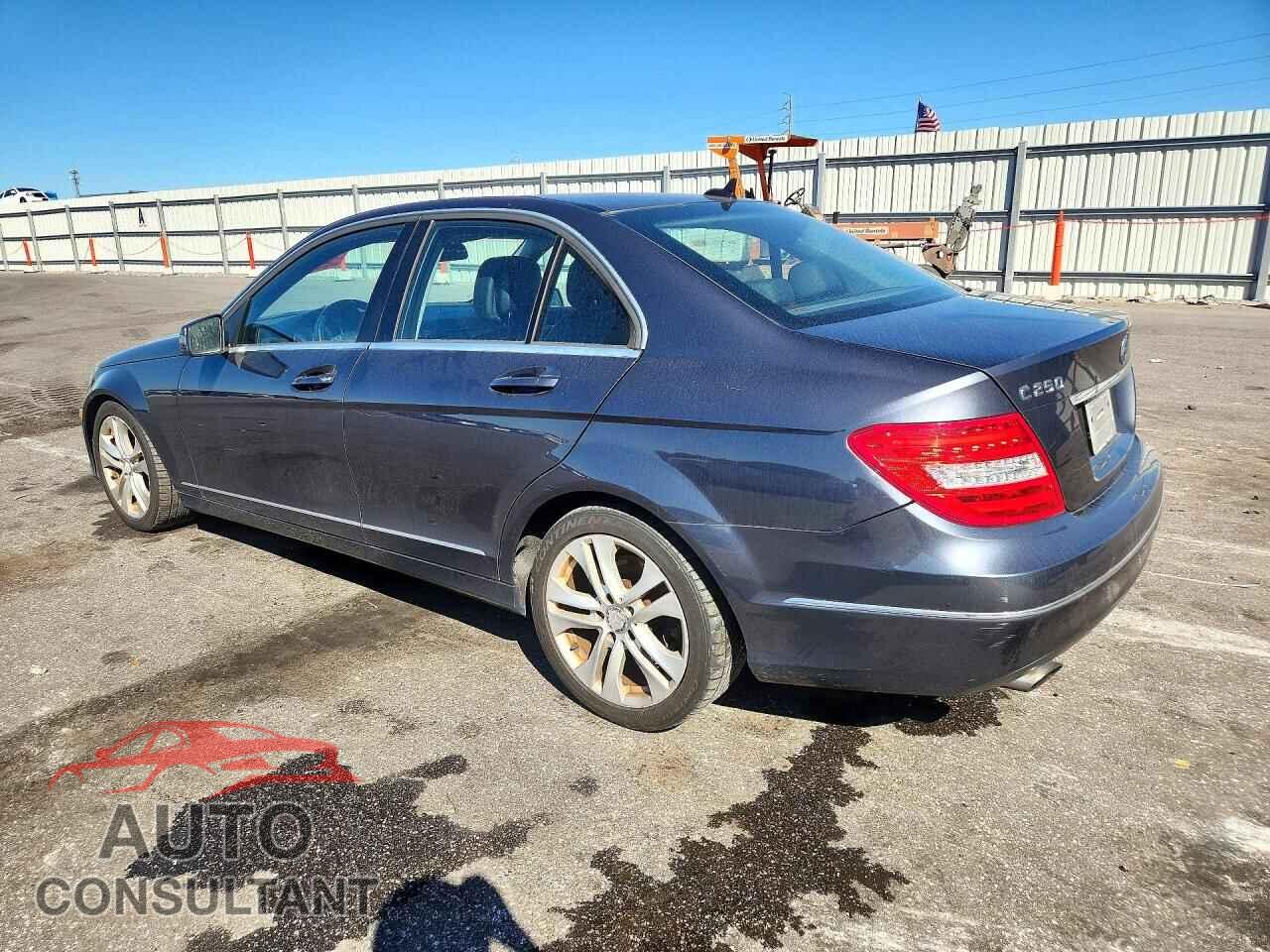 MERCEDES-BENZ C-CLASS 2013 - WDDGF4HB2DF970841