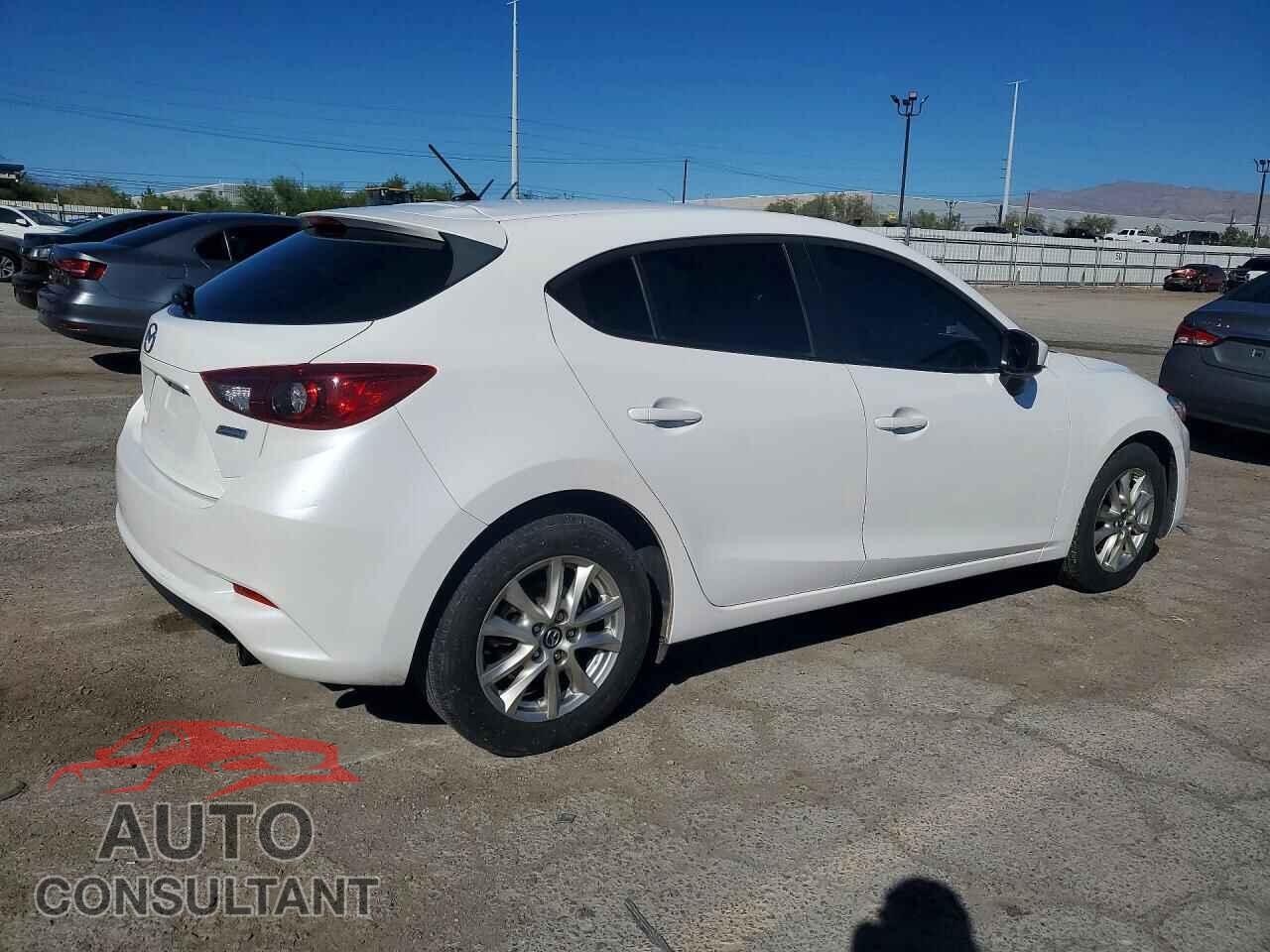 MAZDA 3 2017 - 3MZBN1K70HM103063