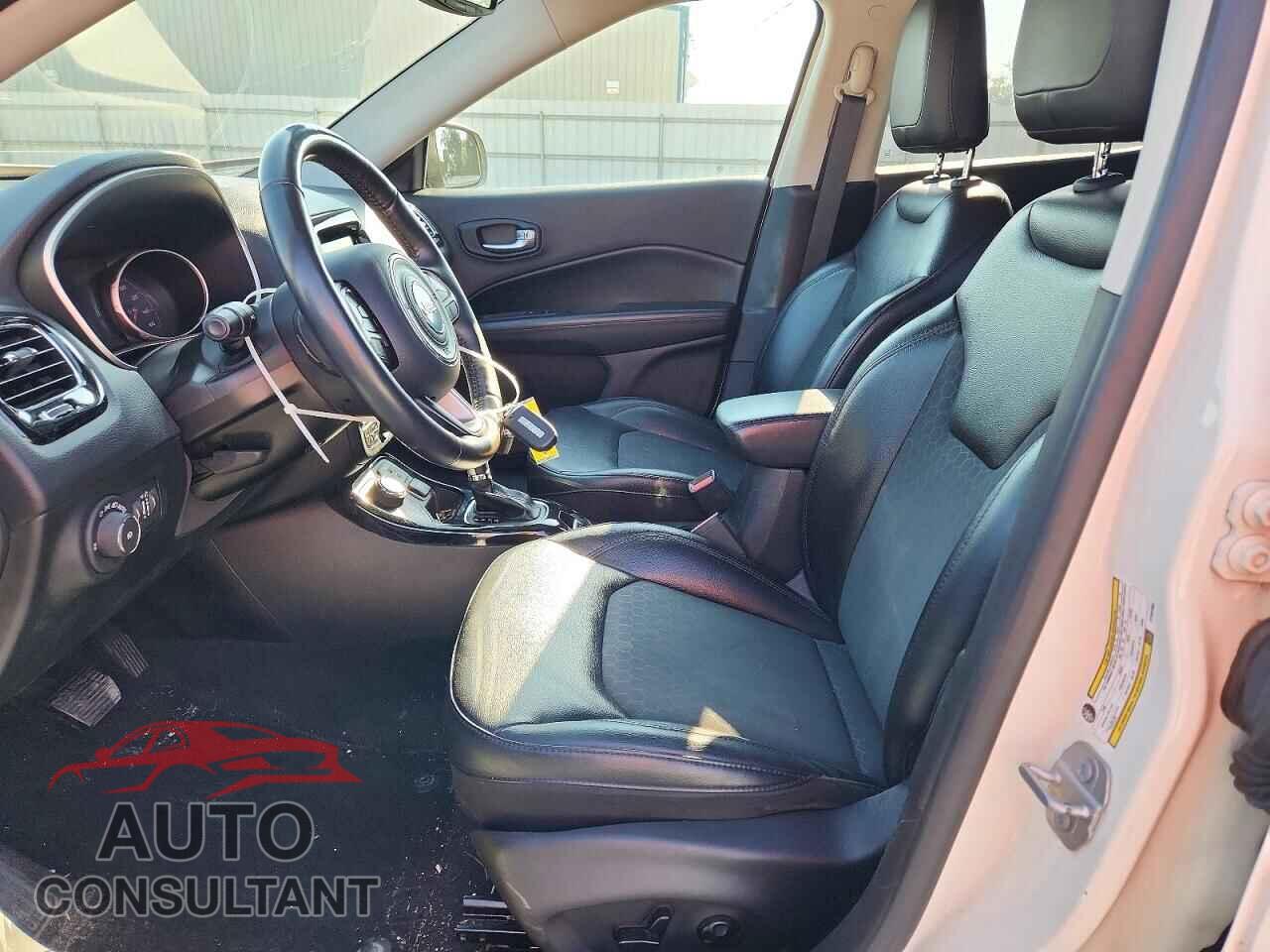 JEEP COMPASS 2019 - 3C4NJDBB0KT697667