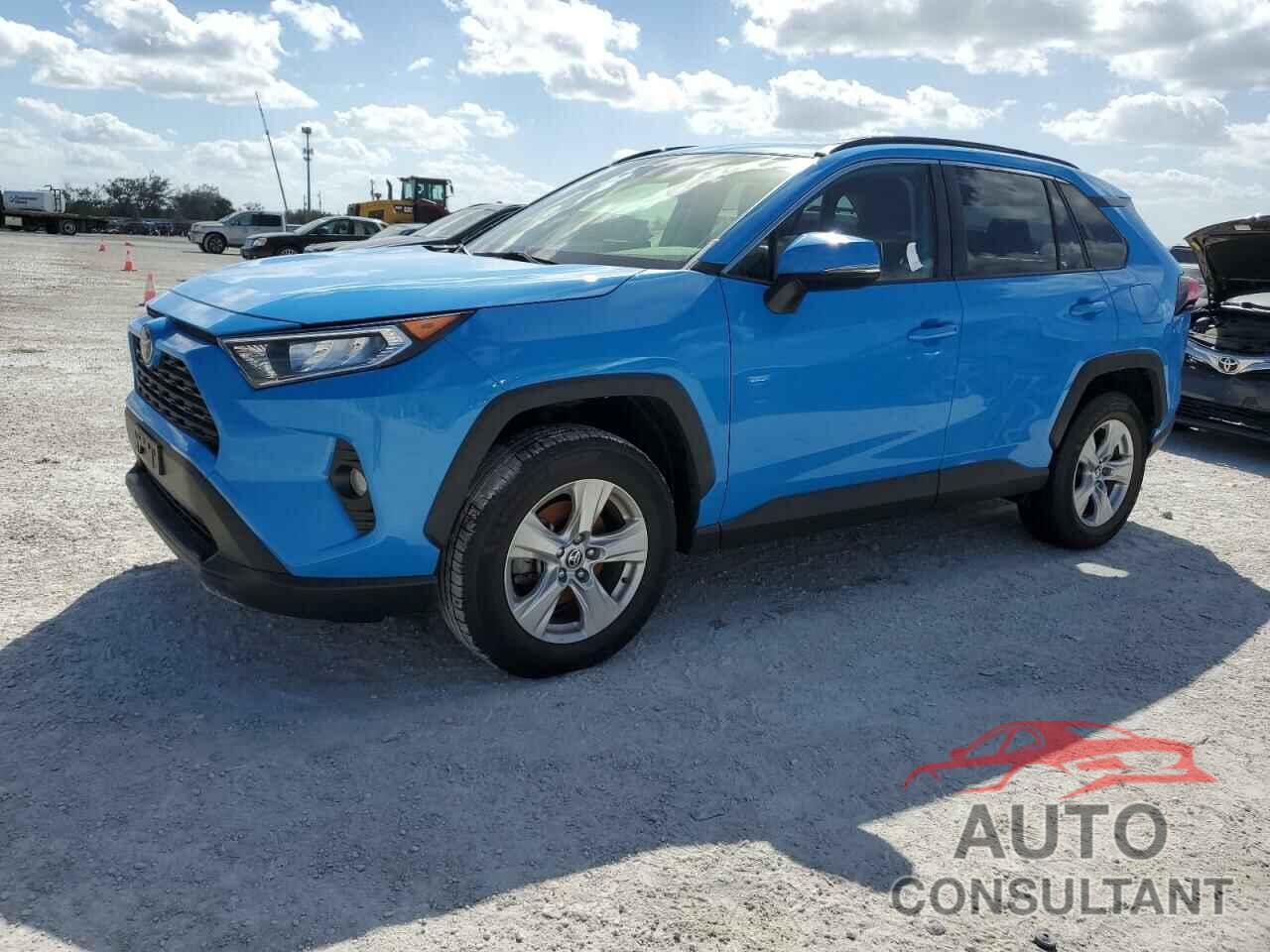 TOYOTA RAV4 2021 - JTMP1RFV2MD070746