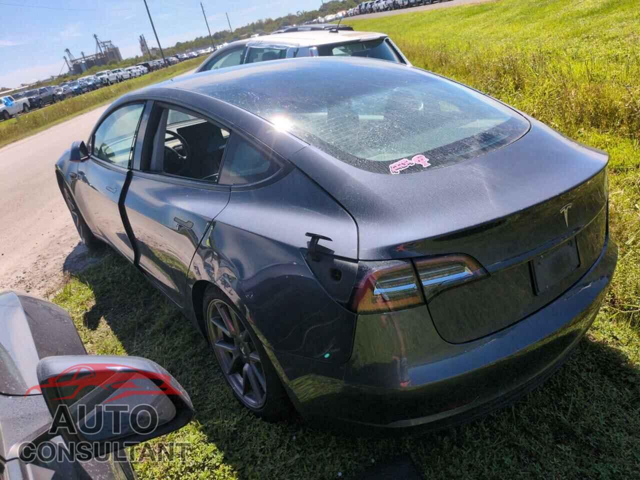 TESLA MODEL 3 2021 - 5YJ3E1EA8MF093475