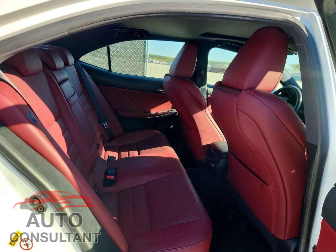 LEXUS IS 2015 - JTHCE1D27F5007747