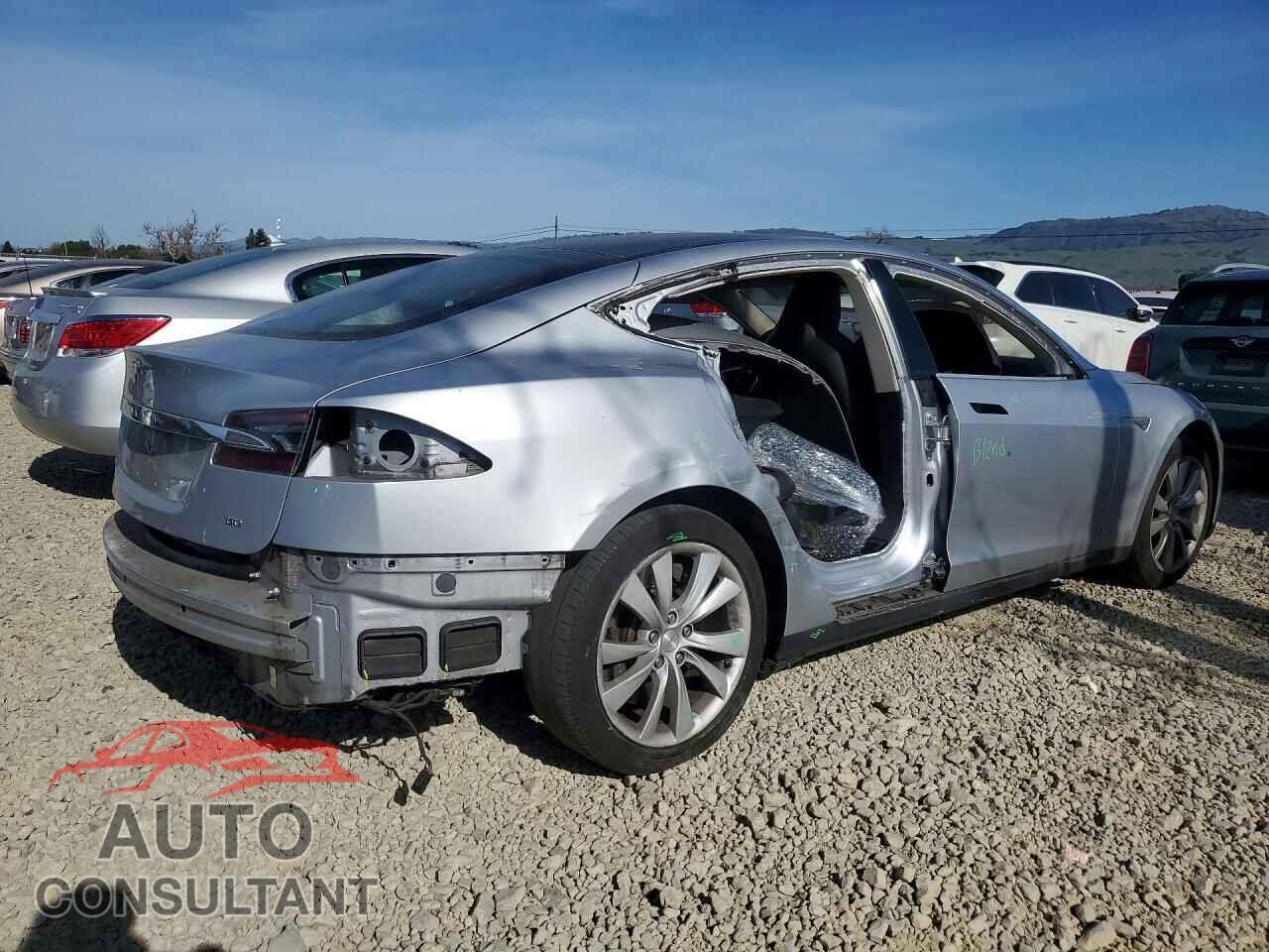 TESLA MODEL S 2015 - 5YJSA1S12FFP77016