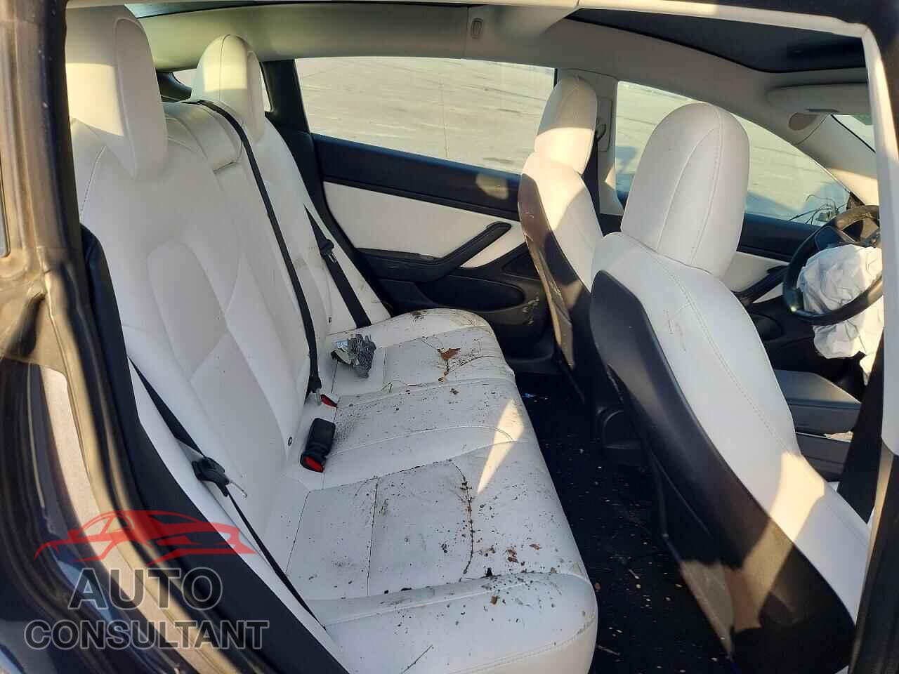 TESLA MODEL 3 2018 - 5YJ3E1EB0JF080997