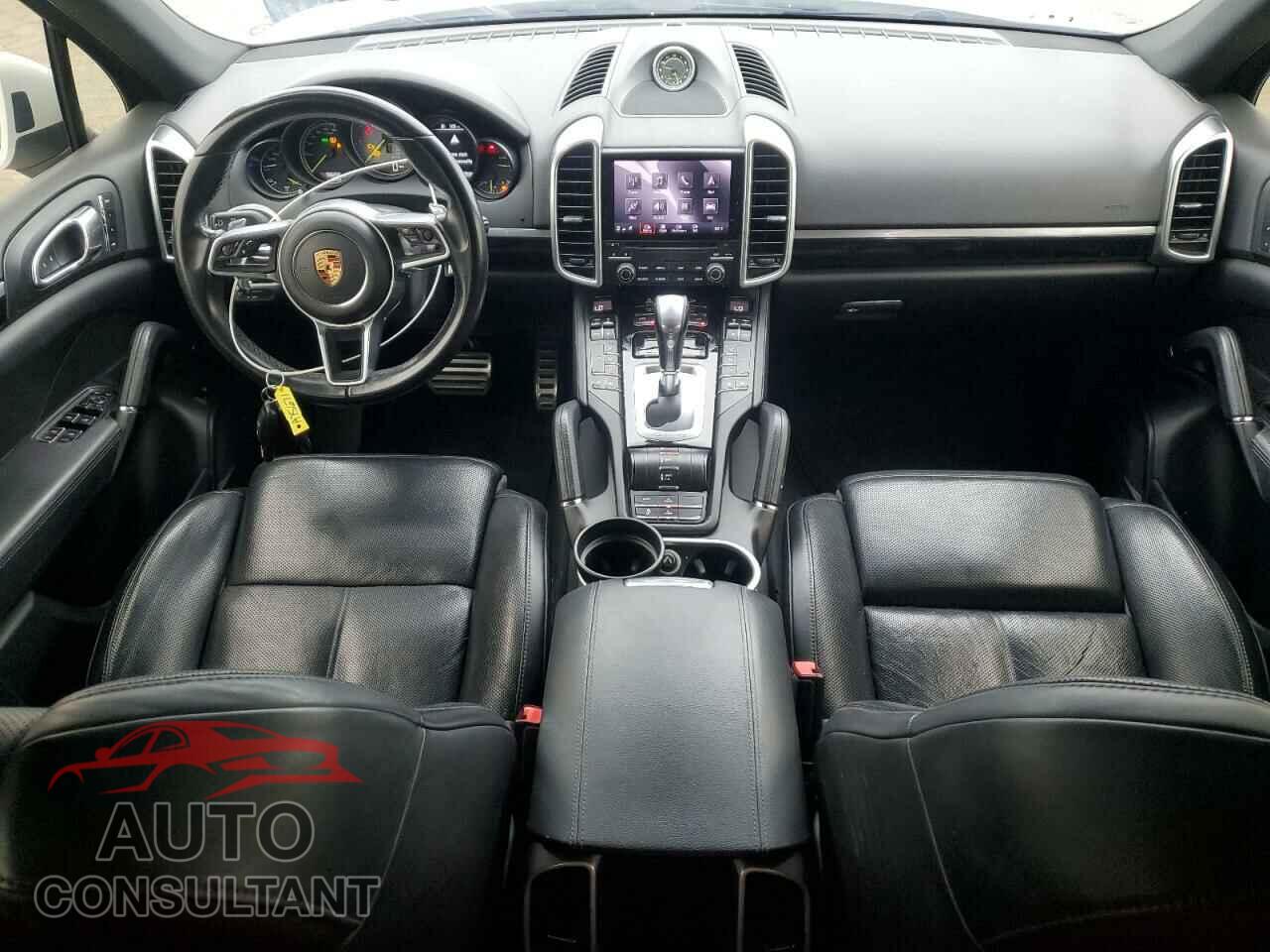 PORSCHE CAYENNE 2017 - WP1AE2A2XHLA75671