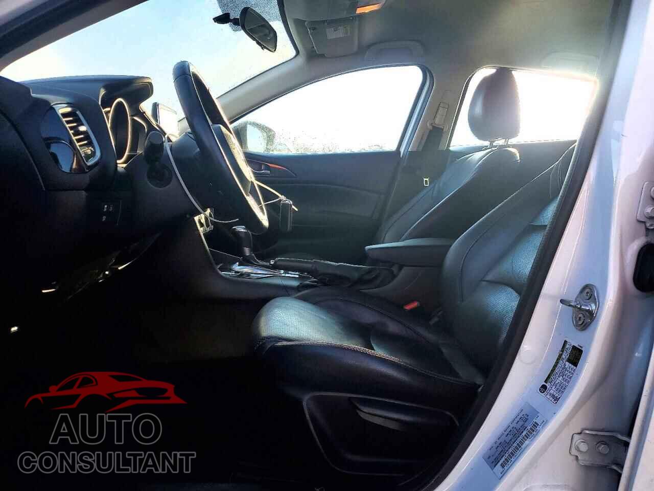 MAZDA 3 2015 - JM1BM1V78F1254230