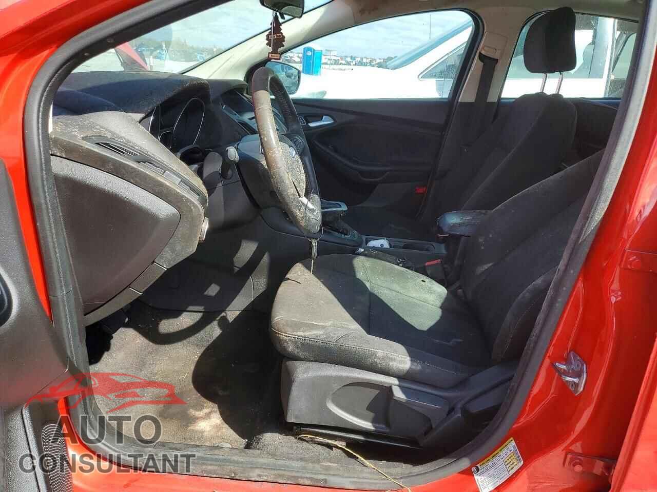 FORD FOCUS 2016 - 1FADP3F22GL296791